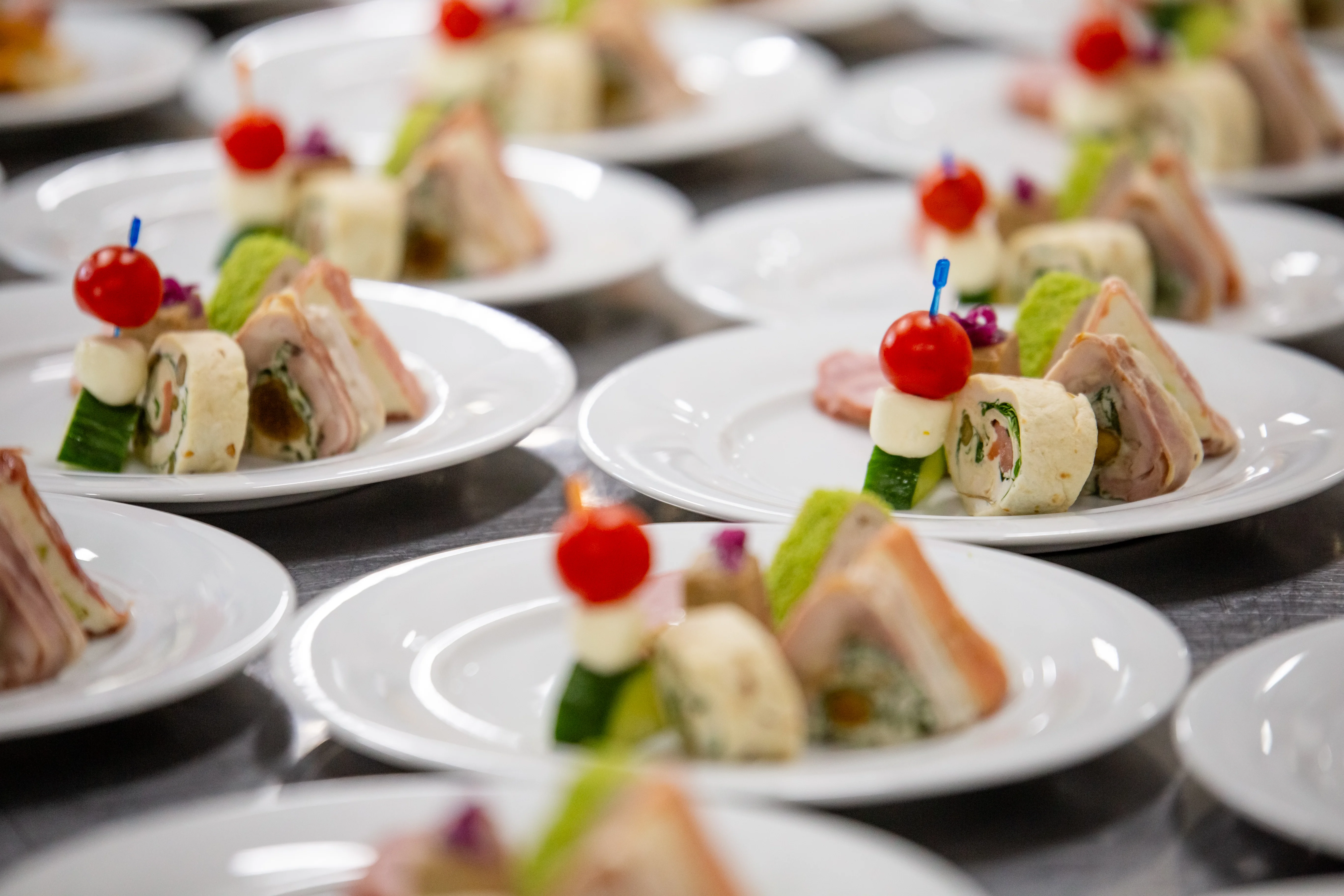 Meniu Odissea - servire elegantă și preparate fine dining