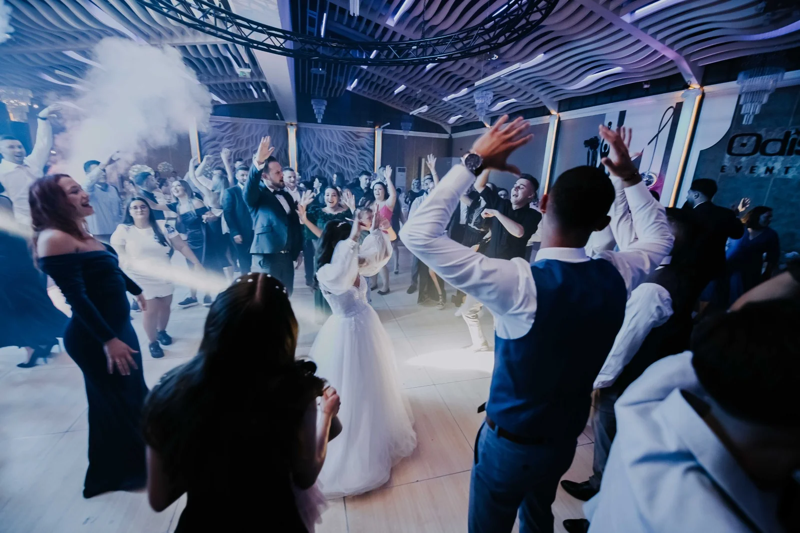 Nuntă la Odissea Events Hall - decor elegant și atmosferă magică