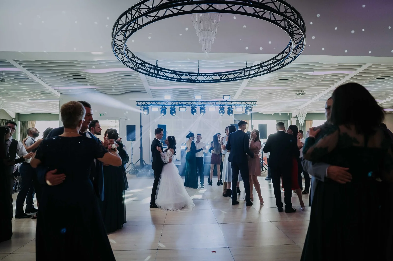 Nuntă la Odissea Events Hall - decor și atmosferă premium